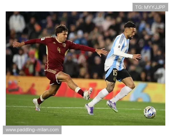 支持阿根廷足球队的球星们在赛场上展现非凡魅力与团队精神